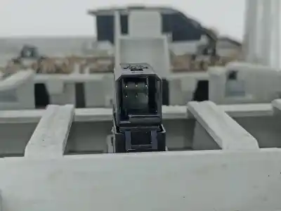 Автозапчастина б/у внутрішне світло для opel corsa d (s07) 1.4 (l08 l68) посилання на oem iam 31662797  