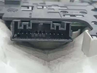 Автозапчасти б/у внутренний свет за audi a3 (8l1) 122 (bj10_) gasolina 2000 5p ссылки oem iam 8l0947111  