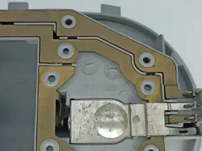 Piesă de schimb auto la mâna a doua lumina interioara pentru mitsubishi colt vi (z3_a, z2_a) 1.1 (z31a, z32a) referințe oem iam mr951589  