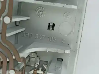 Автозапчастина б/у внутрішне світло для skoda fabia ii hatchback (542, 5j) 1.6 tdi gasóleo 2010 5p посилання на oem iam 3b0947105c  