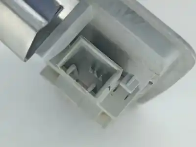 Second-hand car spare part interior light for mazda 3 (bk) 1.3 (bk14) oem iam references   