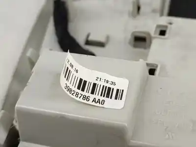 Second-hand car spare part interior light for volvo v40 hatchback (525) d2 oem iam references 39828786  