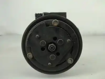 Pezzo di ricambio per auto di seconda mano compressore aria condizionata per volvo v40 combi (vw) 1.9 td gasóleo 1997 5p riferimenti oem iam 7700872159  