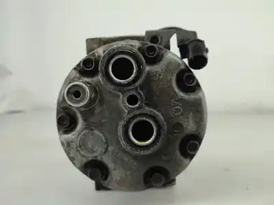 Pezzo di ricambio per auto di seconda mano compressore aria condizionata per volvo v40 combi (vw) 1.9 td gasóleo 1997 5p riferimenti oem iam 7700872159  