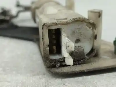 Peça sobressalente para automóvel em segunda mão fechadura da porta dianteira direita por fiat uno (146) 1.0 i.e. pink / 45 i.e. referências oem iam 4pinos  