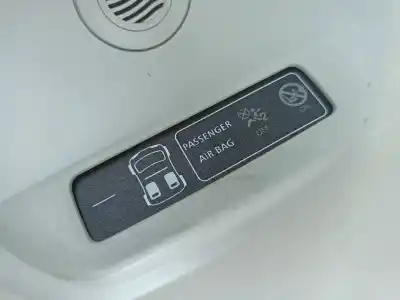 Автозапчасти б/у внутренний свет за renault twingo iii (bcm_) 1.0 sce 70 ссылки oem iam a4536902900  