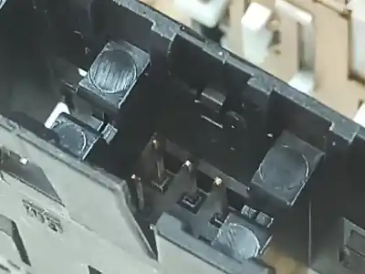 Автозапчастина б/у внутрішне світло для opel corsa e (x15) 1.4 turbo (08, 68) посилання на oem iam 510511640  