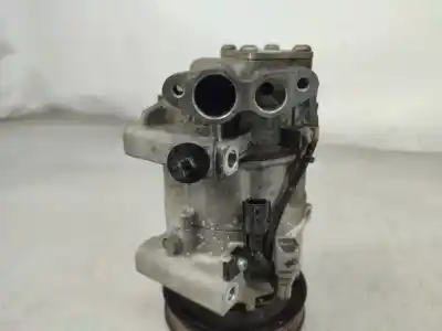 Pezzo di ricambio per auto di seconda mano compressore aria condizionata per renault captur i (j5_, h5_) 1.5 dci 90 riferimenti oem iam 926002352r  