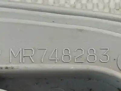 Автозапчастина б/у внутрішне світло для mitsubishi l 200 (ka0/kb0) 2.5 di-d cat посилання на oem iam mr748283  