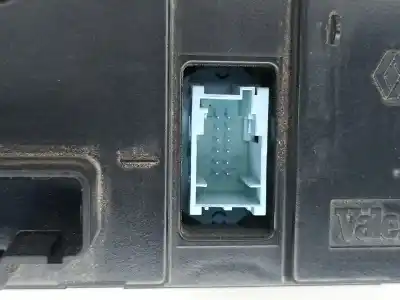 Second-hand car spare part climate control for renault megane ii sedán (lm0/1_) 1.5 dci (lm0f lm0t lm2b) oem iam references 8200312940  