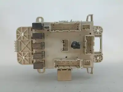 Peça sobressalente para automóvel em segunda mão caixa de fusíveis e relés por toyota rav4 (a2) 2.0 d-4d 4wd referências oem iam 