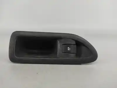 Peça sobressalente para automóvel em segunda mão BOTÃO / INTERRUPTOR ELEVADOR VIDRO DIANTEIRO DIREITO por RENAULT LAGUNA II (BG0/1_)  Referências OEM IAM 8200016014   Peça sobressalente para automóvel em segunda mão BOTÃO / INTERRUPTOR ELEVADOR VIDRO DIANTEIRO DIREITO por RENAULT LAGUNA II (BG0/1_)  Referências OEM IAM 8200016014