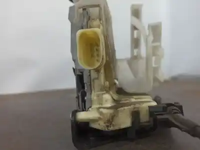 Автозапчастина б/у замок дверей заднього лівого для volkswagen passat b6 variant (3c5) 2.0 tdi 4motion посилання на oem iam 3c4839015a  