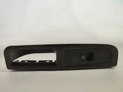 Peça sobressalente para automóvel em segunda mão BOTÃO / INTERRUPTOR ELEVADOR VIDRO DIANTEIRO DIREITO por VOLVO S40 II (MS)  Referências OEM IAM 8679667  