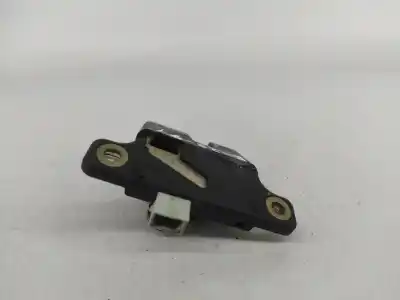 Second-hand car spare part trunk lock for audi a4 b5 (8d2) 1.9 tdi oem iam references 8d5827505  