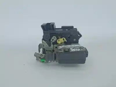 Second-hand car spare part left front door lock for dacia duster (hs_) 1.5 dci oem iam references   