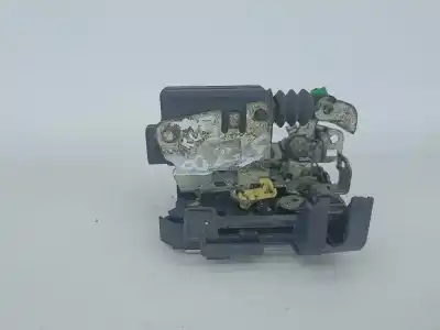 Second-hand car spare part left front door lock for dacia duster (hs_) 1.5 dci oem iam references   