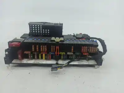 Peça sobressalente para automóvel em segunda mão caixa de fusíveis e relés por bmw 3 touring (e46) 320 d referências oem iam 8364542