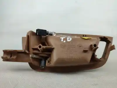 Автозапчастина б/у ліва передня внутрішня ручка для audi a8 (4e) 4.0 tdi quattro посилання на oem iam 4e0837020  