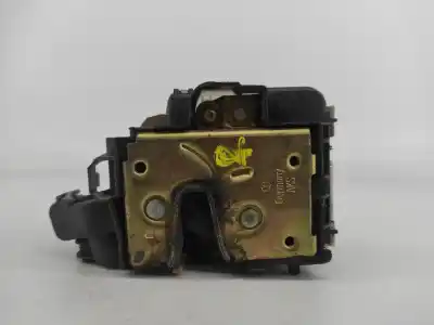 Peça sobressalente para automóvel em segunda mão FECHADURA DA PORTA TRASEIRA DIREITA por VOLKSWAGEN GOLF III 1H1  Referências OEM IAM 4PINOS  