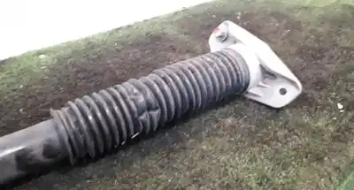 Автозапчастина б/у правий задній амортизатор для hyundai tucson (tl, tle) 1.6 t-gdi посилання на oem iam d751  