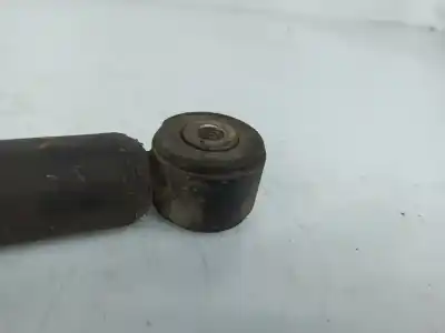 Автозапчасти б/у правый задний амортизатор за renault clio ii (bb0/1/2_, cb0/1/2_) 1.2 16v (bb05. bb0w. bb11. bb27. bb2t. bb2u. bb2v. cb05.... gasolina 2002 5p ссылки oem iam   