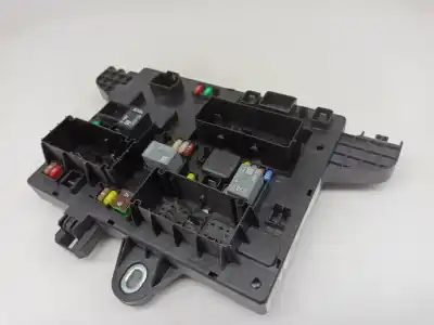 İkinci el araba yedek parçası röle/sigorta kutusu için opel astra j (p10) 1.6 turbo (68) oem iam referansları 13302301