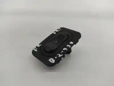 Second-hand car spare part right front power window switch for opel corsa c (x01) 1.2 (f08 f68) oem iam references   