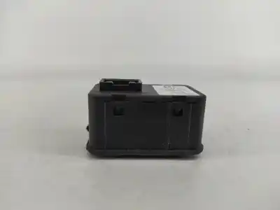 Second-hand car spare part left front power window switch for opel corsa c (x01) 1.2 (f08 f68) oem iam references 13363202  