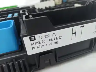 Second-hand car spare part fuse box unit for opel astra h gtc (a04) 1.7 cdti (l08) oem iam references 13222173  