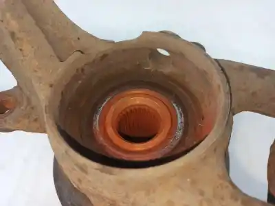 Second-hand car spare part front left knuckle for kia ceed (ed) 2.0 emotion oem iam references   