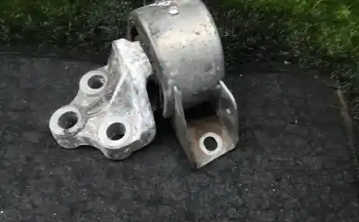 Second-hand car spare part engine support for bmw 3 compact (e36) 316 i oem iam references   