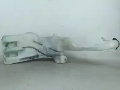 Second-hand car spare part windscreen washer bottle for toyota rav4 (a2) 2.0 d-4d 4wd oem iam references 060851044