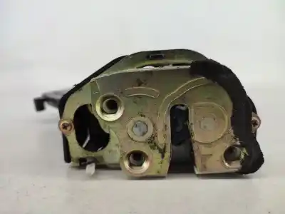 Pièce détachée automobile d'occasion serrure de porte arrière gauche pour mazda 2 (dy) 1.2 références oem iam 6pinos