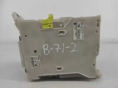 Second-hand car spare part fuse box unit for lexus is ii (_xe2_) 220 d (ale20) oem iam references 8273053022