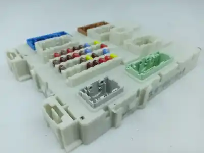 Second-hand car spare part fuse box unit for volvo v40 hatchback (525) d2 oem iam references 31453132  