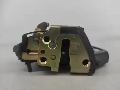 Second-hand car spare part rear left door lock for toyota corolla verso (e12) 1.8 linea sol oem iam references 2pinos