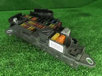 Pezzo di ricambio per auto di seconda mano scatola relè/fusibili per bmw 5 (e60) 520 i riferimenti oem iam 6906603
