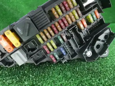 Second-hand car spare part fuse box unit for bmw 5 (e60) 520 i oem iam references 6906603  