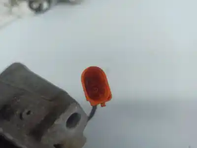 Second-hand car spare part engine support for audi a4 b8 avant (8k5) 2.0 tdi oem iam references 8r0199381  