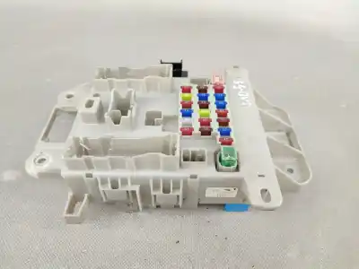 Peça sobressalente para automóvel em segunda mão caixa de fusíveis e relés por toyota rav4 (a2) 2.0 d-4d 4wd referências oem iam 