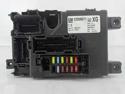 Peça sobressalente para automóvel em segunda mão caixa de fusíveis e relés por opel corsa d (s07) 1.3 cdti (l08 l68) referências oem iam 13350671