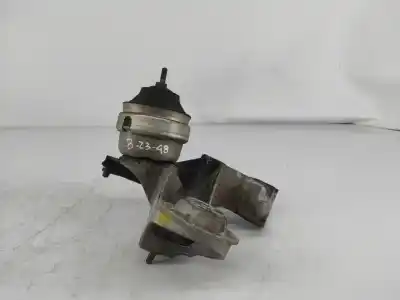 Автозапчасти б/у поддержка двигателя за audi a4 b5 (8d2) 1.8 t ссылки oem iam 4b0199352a