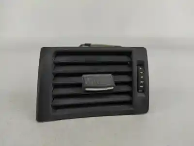 Автозапчастина б/у аераційна решіта для AUDI A4 B7 (8EC) 2.0 TDI 16V Посилання на OEM IAM 8E0820901F  