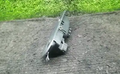 Автозапчастина б/у передній правий віконний вимикач для renault clio iii (br0/1, cr0/1) 1.2 16v (br02 br0j br11 cr02 cr0j cr11) посилання на oem iam   