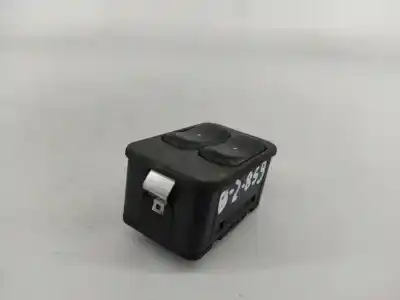 Second-hand car spare part left front power window switch for opel corsa c (x01) 1.2 (f08 f68) oem iam references 13363202  