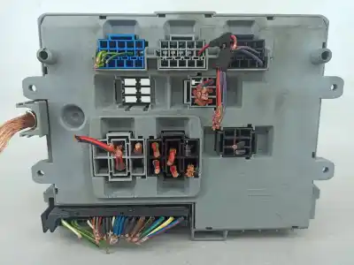 Second-hand car spare part fuse box unit for bmw 1 (e87) 118 d oem iam references 6906607  