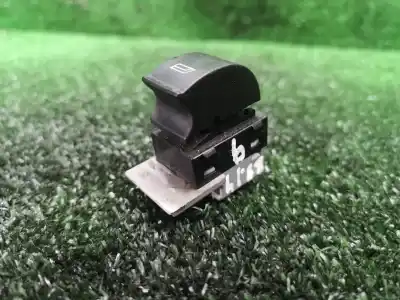 Автозапчастина б/у передній правий віконний вимикач для audi a3 (8l1) 1.9 tdi посилання на oem iam 4b0959855  