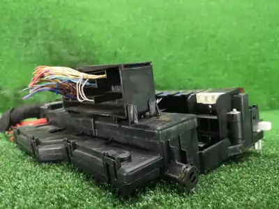 Second-hand car spare part fuse box unit for bmw 3 touring (e46) 320 i oem iam references 8364540  