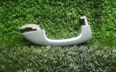 Автозапчастина б/у завнішня ручка задня ліва для kia picanto (ja) 1.0 cat посилання на oem iam 1k8837209  